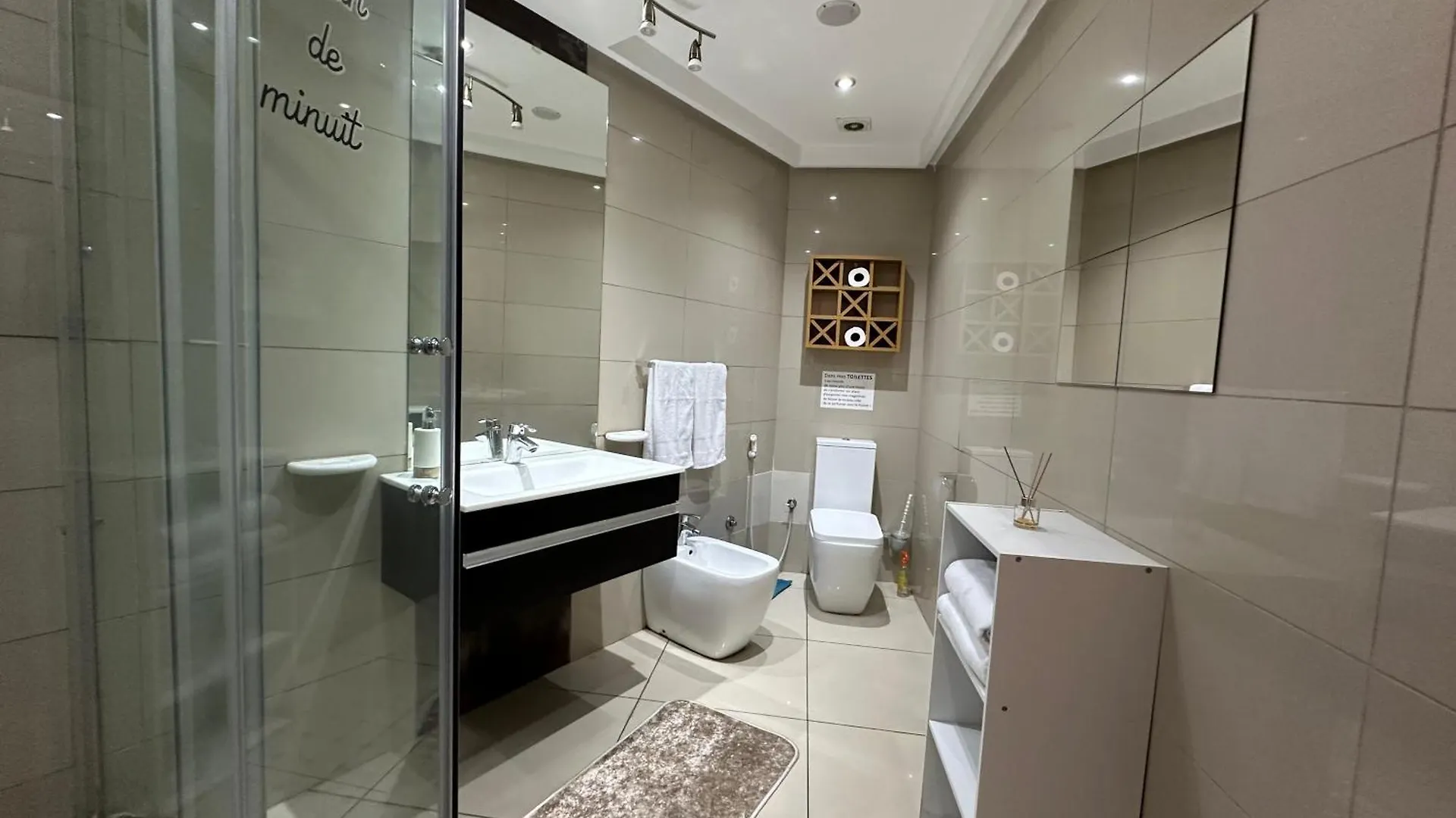 Ricks Appartement Casablanca Appartamento